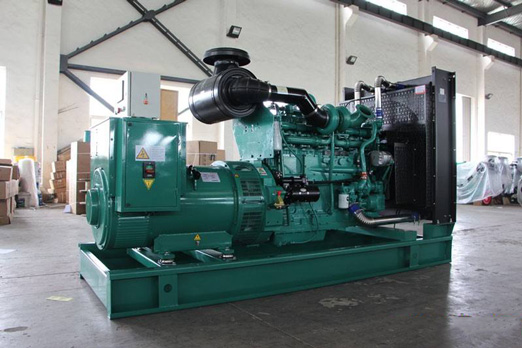 怀安320kw康明斯柴油发电车出租